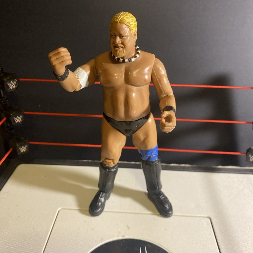 WWE WWF 2000 Rikishi Jakks Pacific Titan Tron Wrestling Figure 6" Vintage